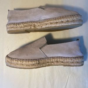 Fabiolas Hand-Crafted in Spain‎ Gray 7.5 38 Espadrilles?